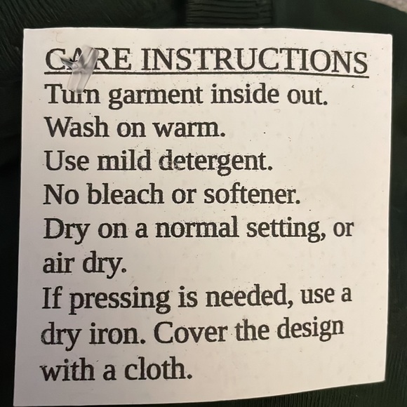 Christmas themed, dark green long sleeve with gold emblem t-shirt NWT, size XL - Picture 6 of 6